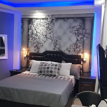 Le Petit Luxembourg Apartment *